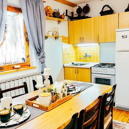 Vakantiehuis Vikend Kuca Dina